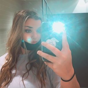 Meet your Posher, Jenna